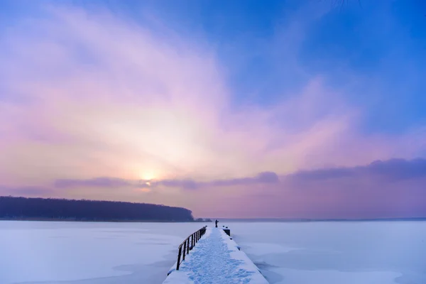 Beautiful Sunset ower Frozen River and Pier — Stock Photo, Image