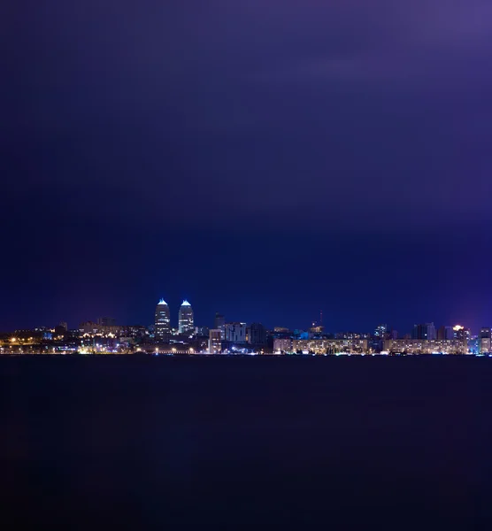 Night Skyline of Dnipropetrovsk over the river Dnipro, Ukraine — Stock Photo, Image