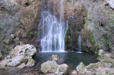 şelale ve küçük bir göl görüntüleri, veliki buk, Sırbistan