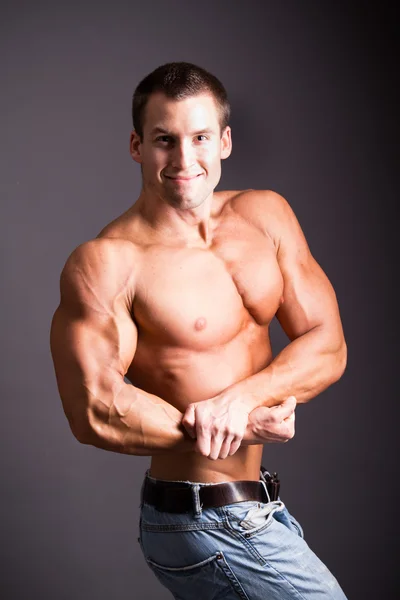 Muscular man — Stock Photo, Image