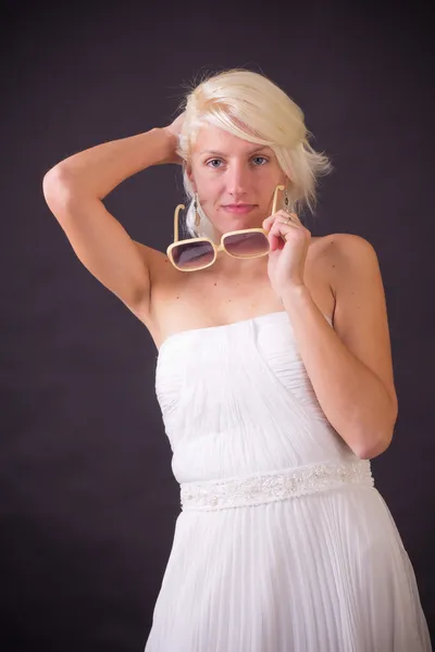 Beautiful bride — Stock Photo, Image