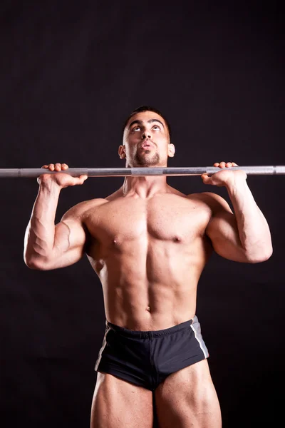 Jonge bodybuilder traininig — Stockfoto