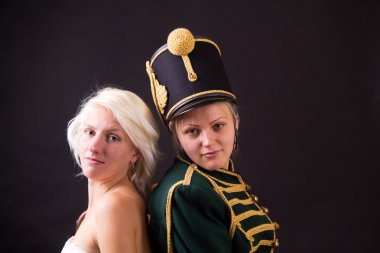 güzel gelin ve hafif süvari eri