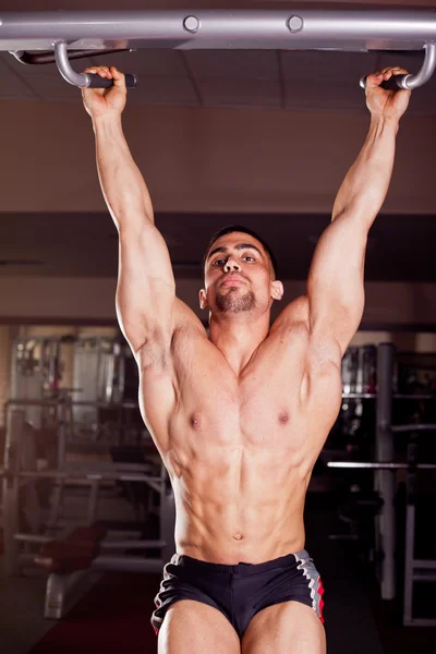 Bodybuilder training — Stock Photo, Image
