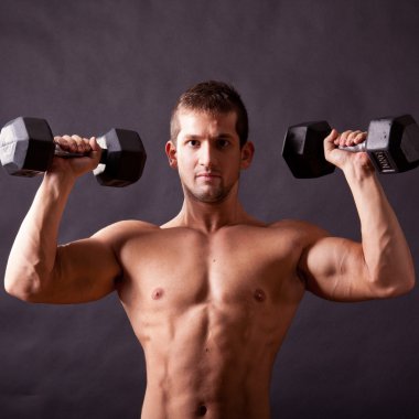 genç vücut geliştirmeci traininig