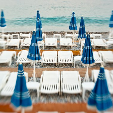 bir Beach plaj şemsiyeleri