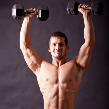 genç vücut geliştirmeci traininig