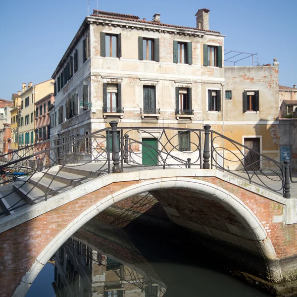 Gammalt hus i Venice, italienskt — Stockfoto