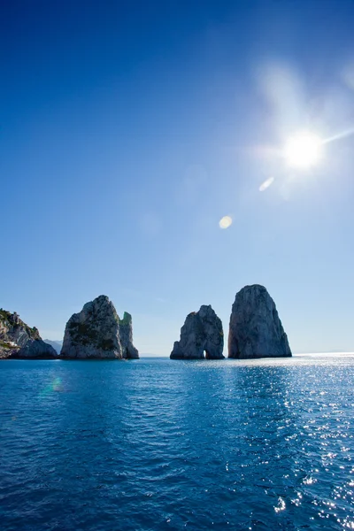 Capri, farallones — Foto de Stock