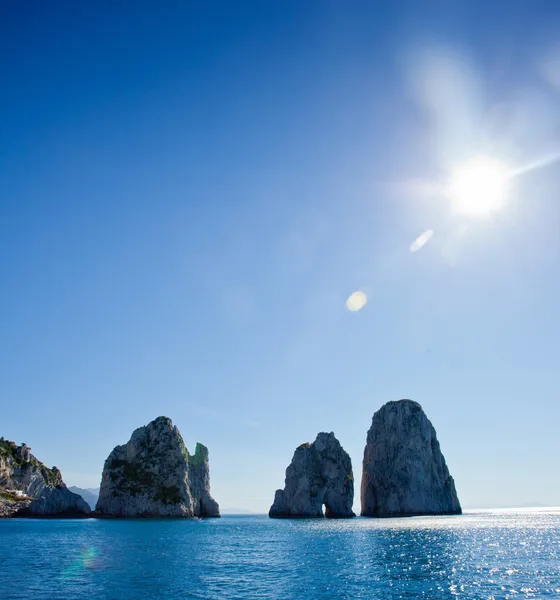 Capri, farallones — Foto de Stock