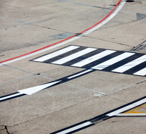 Symbol drogi na pas startowy lotniska — Stockfoto