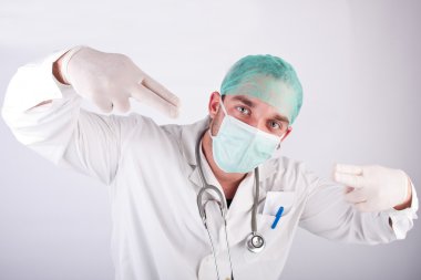 genç erkek doktor