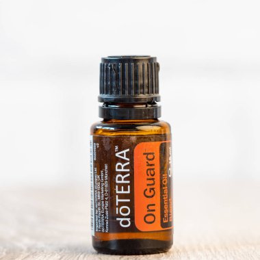 Pecs, Hungray - 27 Şubat 2021 - Günlük kullanım için Doterra Temel Yağ 'ın resimsel editoryal görüntüsü