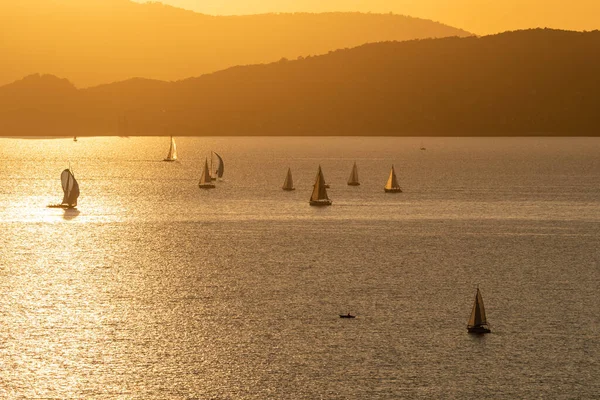 Плавучі Човни Озері Балатон Заході Сонця — стокове фото