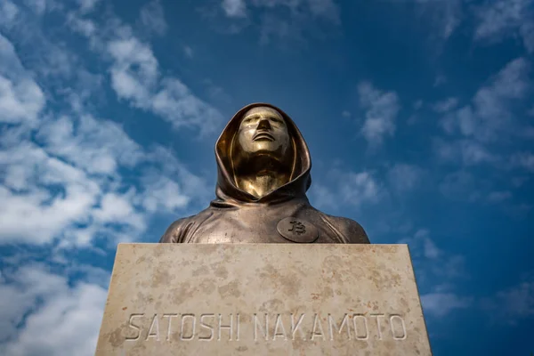 Budapest Hungary August 2022 Portrait Statue Satoshi Nakamoto Mysterious Founder — Foto de Stock