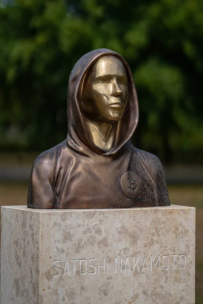 Budapest Hungary August 2022 Portrait Statue Satoshi Nakamoto Mysterious Founder — Fotografia de Stock