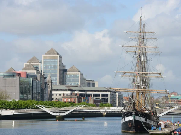 Dublin - de liffey rivier — Stockfoto