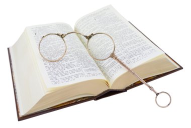 gözlük ve kitap