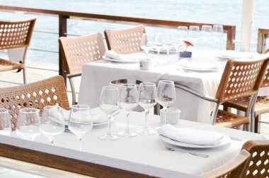 yakın çekim yemek masa seti