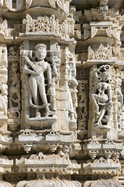 ranakpur antik güneş Tapınağı. Jain Tapınağı oyma.