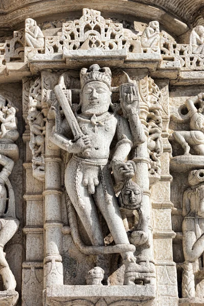 Antiguo Templo del Sol en Ranakpur. Talla del templo de Jain . —  Fotos de Stock