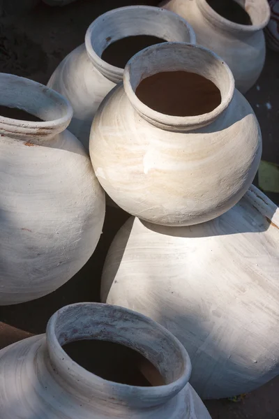 Clay pots for sale. India — Stockfoto