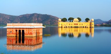 Saray jal mahal