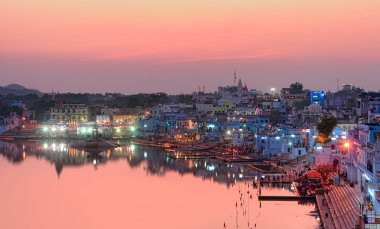 Pushkar kutsal göl günbatımı. Hindistan