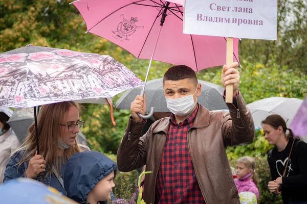 1 Eylül: Tomsk, Rusya, Bilgi Günü Kutlaması