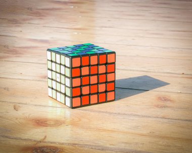 Rubic Küpü 5-5 boyutlarında çözüldü