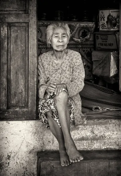 31 Mayıs, Vietnam, Nha-Trang, yaşlı kadın portresi