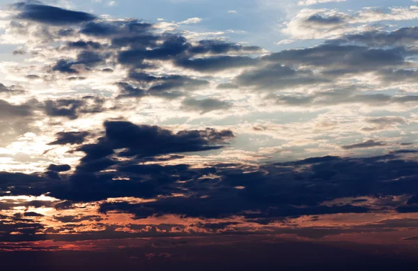Прекрасний захід сонця на морі — стокове фото