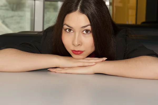 Beautiful woman in cafe — Stock Photo, Image