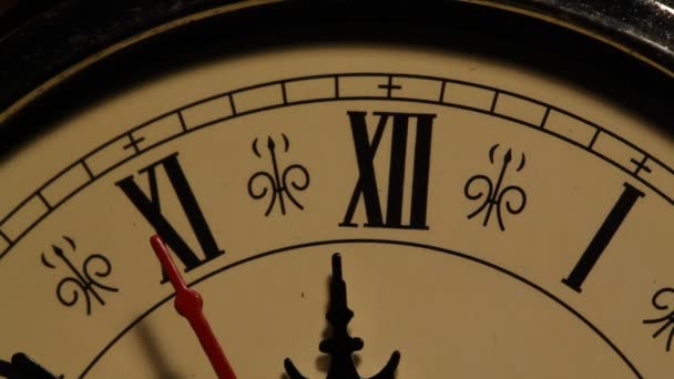 Reloj de cerca material de archivo — Vídeo de stock