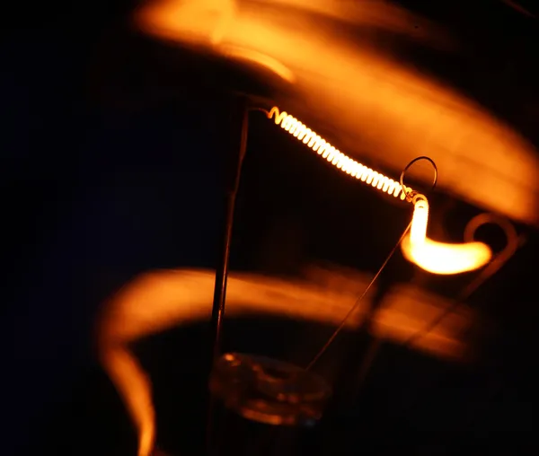 Вольфрамовая лампа — стоковое фото
