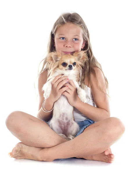 Niño y chihuahua — Foto de Stock