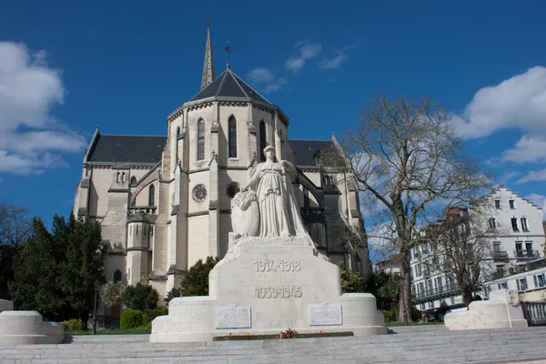 Kirche St. Martin in Pau — Stockfoto