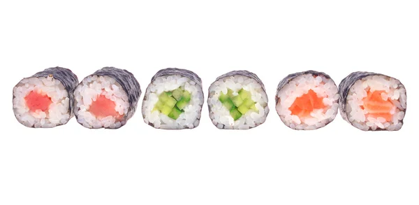 beyaz zemin üzerinde Maki sushi