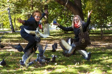 Kadınlar (kadın) s ve güvercin