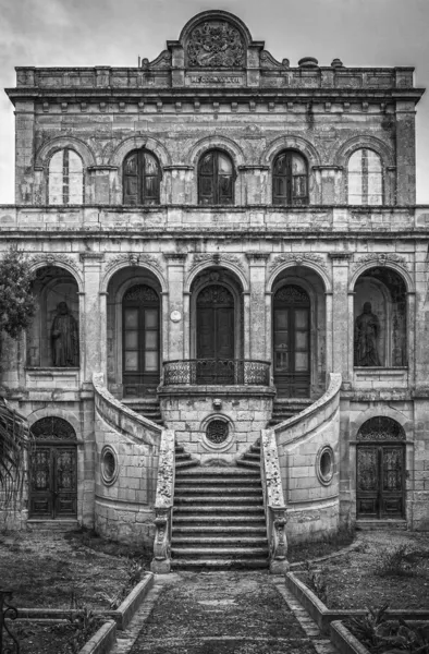 Casa abandonada — Fotografia de Stock