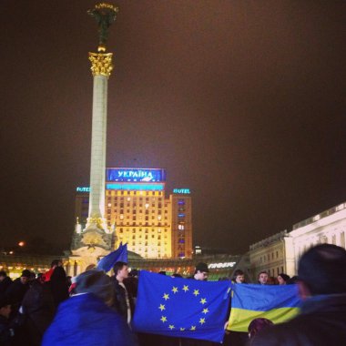 Ukrayna Avrupa entegrasyonu için protesto. euromaidan. ilk gün.