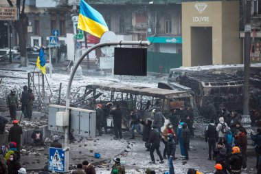 euromaidan, Kiev, Ukrayna, grushevskogo Caddesi. polisle kavga