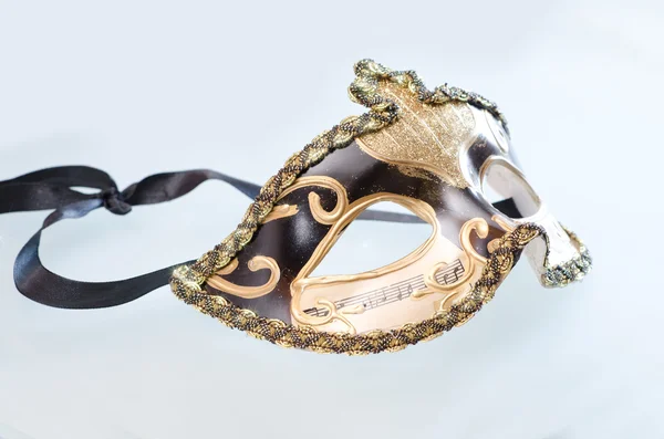 Carnaval masker gouden kleur met sterren — Stockfoto