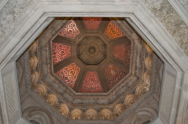Piękna kopuła wewnątrz monserrate w sintra. Portugalia Obraz Stockowy