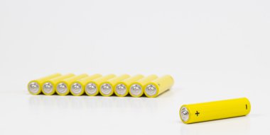 Sarı alkalin piller...