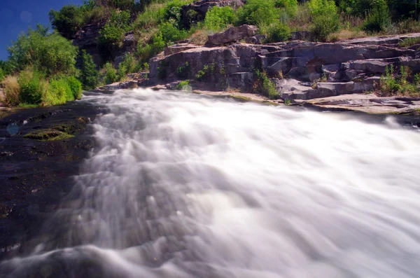 A beautiful flowing river in mount rainer — Stock Photo, Image