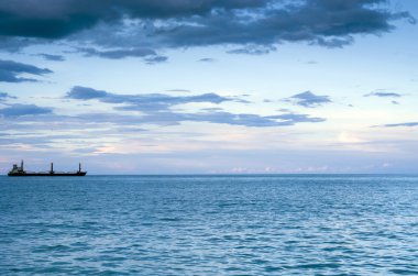 sunrise gursuf tekne ile denizde