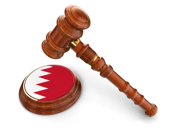 Mallet de madeira e bandeira do Bahrein — Fotografia de Stock