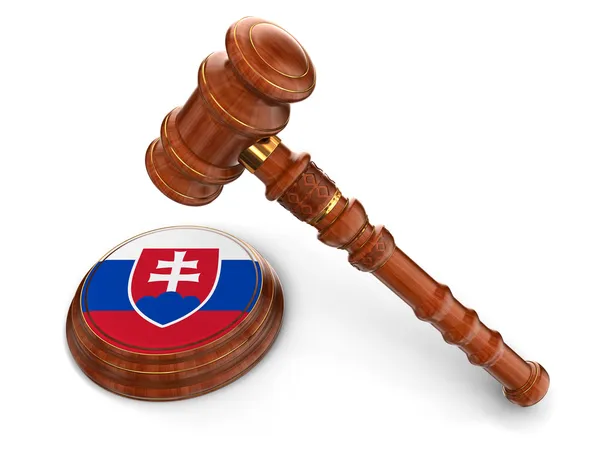 Дерев'яний молоток і Словаччина прапор — стокове фото