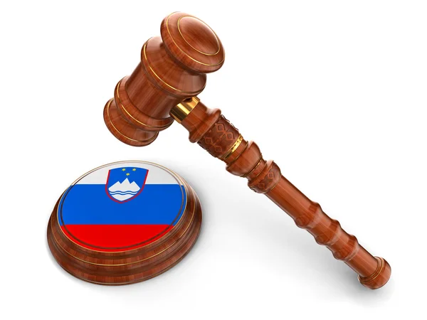 Wooden Mallet and Slovenian flag — Stock Photo, Image